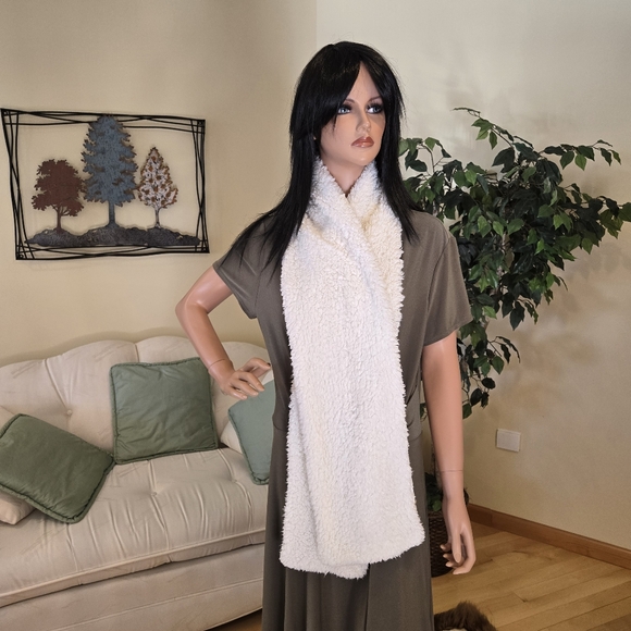 White Reversible Winter Scarf, Side 1 - Cable Knit, Side 2 - Fleece, 72" Length - Picture 6 of 11